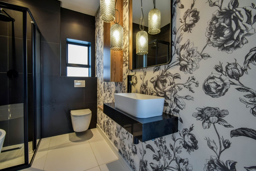 5 Bedroom Property for Sale in Midstream Heights Gauteng