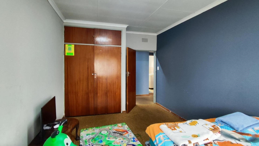 3 Bedroom Property for Sale in Barvallen Gauteng