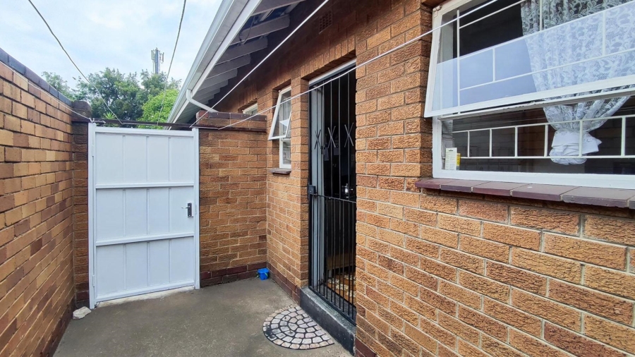 3 Bedroom Property for Sale in Barvallen Gauteng