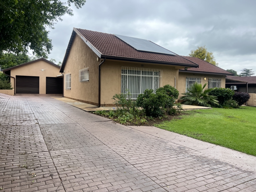 4 Bedroom Property for Sale in Brackendowns Gauteng