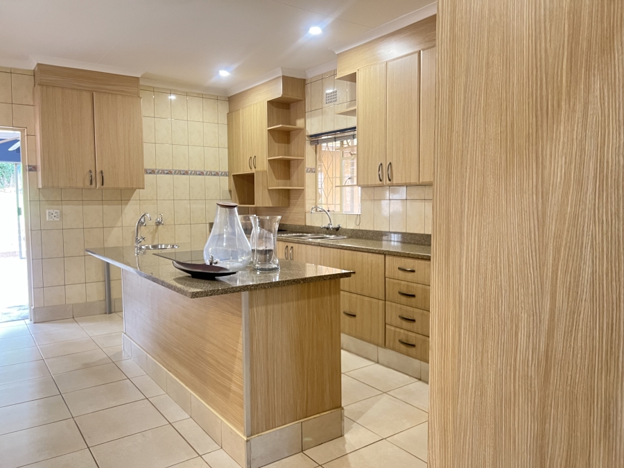 4 Bedroom Property for Sale in Brackendowns Gauteng