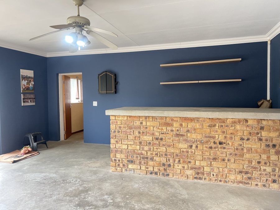 4 Bedroom Property for Sale in Brackendowns Gauteng