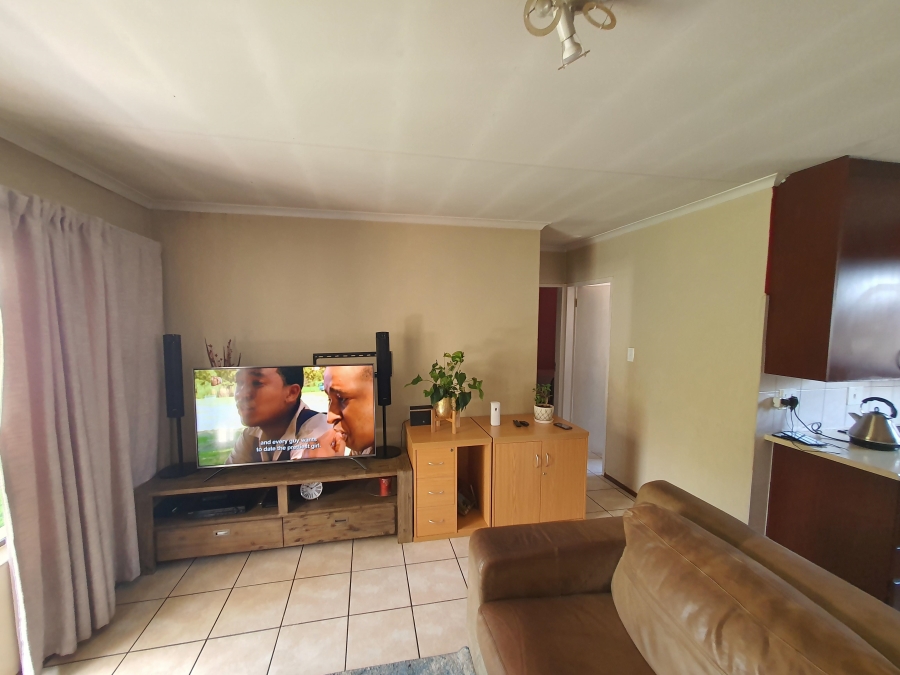 To Let 3 Bedroom Property for Rent in Albemarle Gauteng