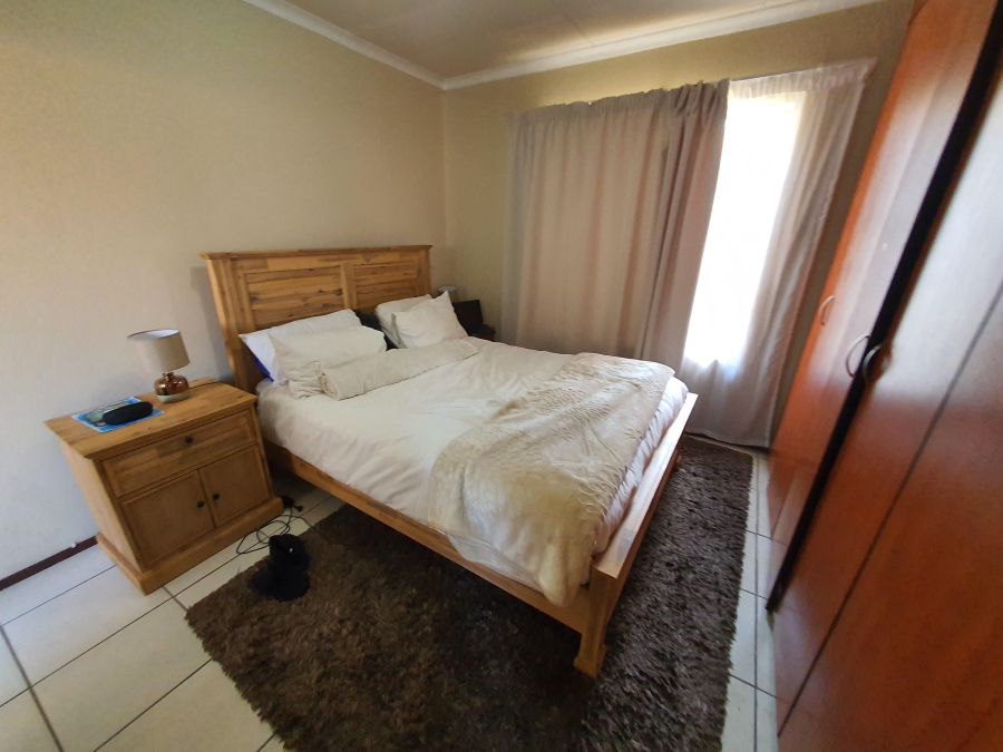 To Let 3 Bedroom Property for Rent in Albemarle Gauteng