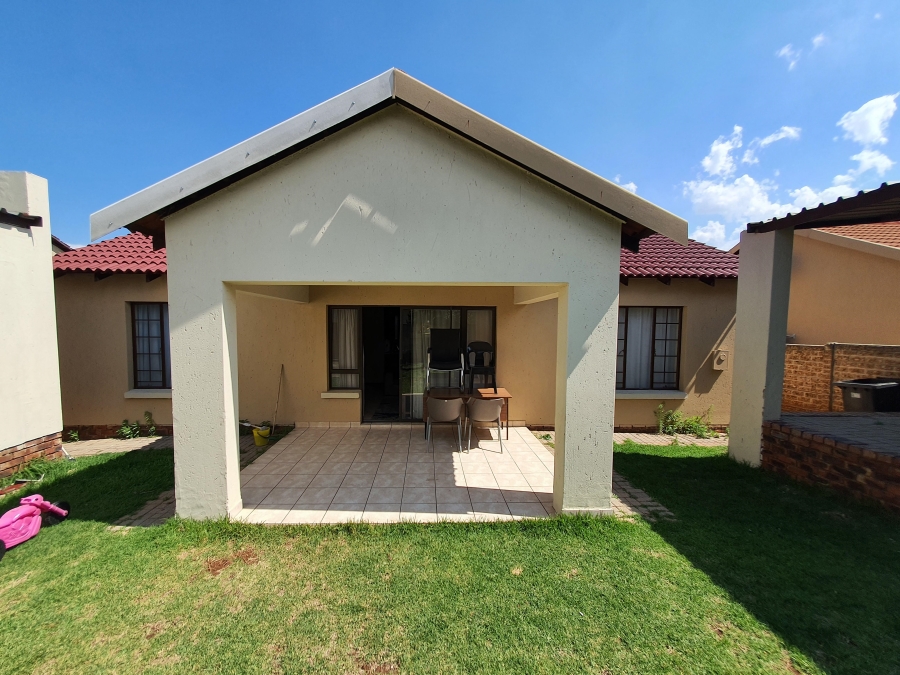 To Let 3 Bedroom Property for Rent in Albemarle Gauteng