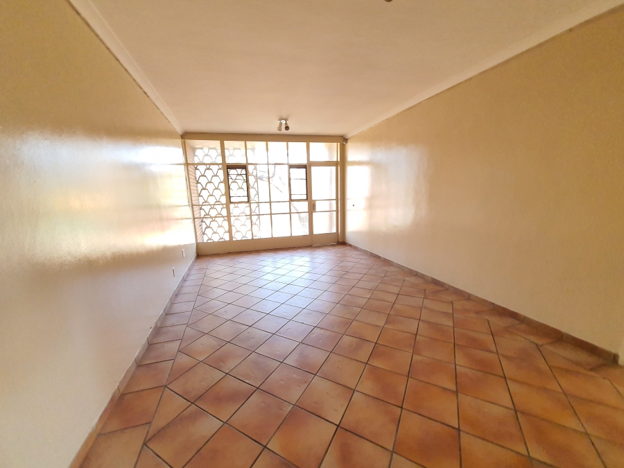 To Let 1 Bedroom Property for Rent in Randhart Gauteng