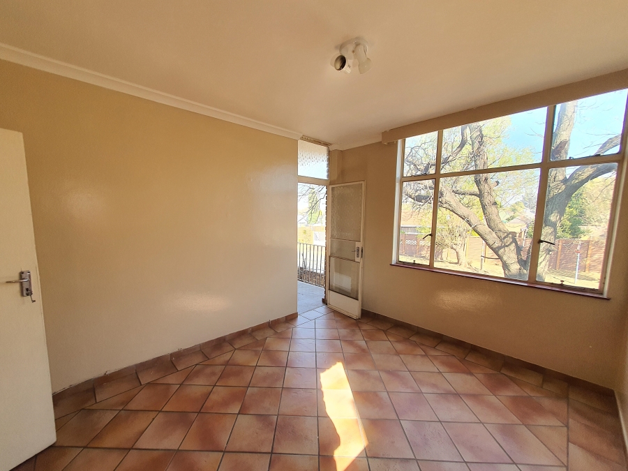 To Let 1 Bedroom Property for Rent in Randhart Gauteng