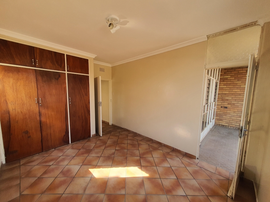 To Let 1 Bedroom Property for Rent in Randhart Gauteng