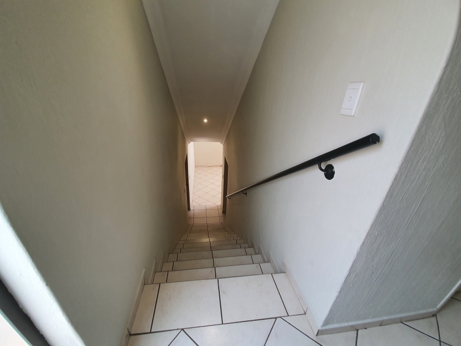 To Let 3 Bedroom Property for Rent in Glen Marais Gauteng