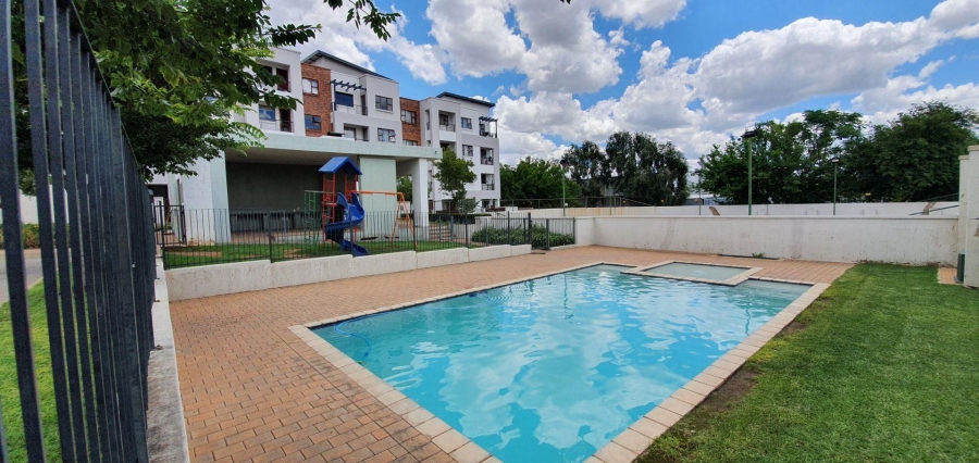 To Let 2 Bedroom Property for Rent in Ferndale Gauteng