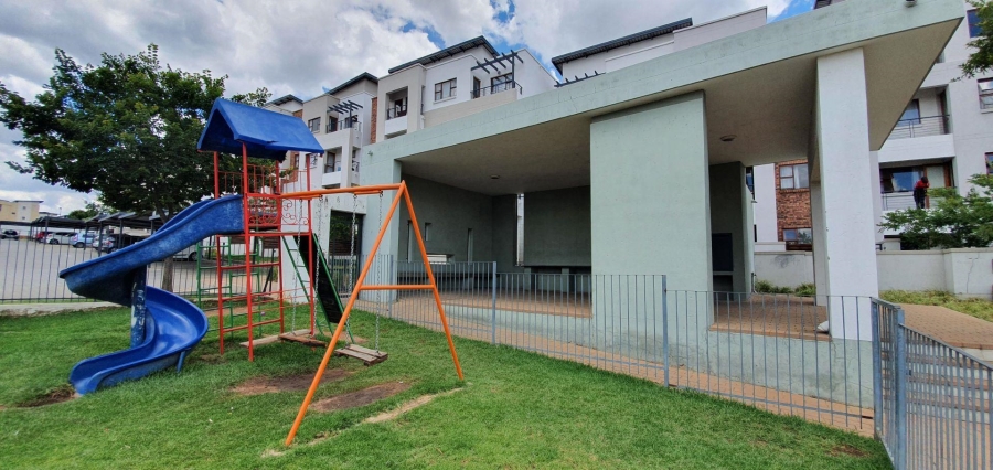 To Let 2 Bedroom Property for Rent in Ferndale Gauteng