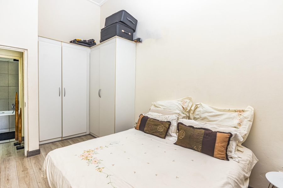 1 Bedroom Property for Sale in Jackal Creek Golf Estate Gauteng