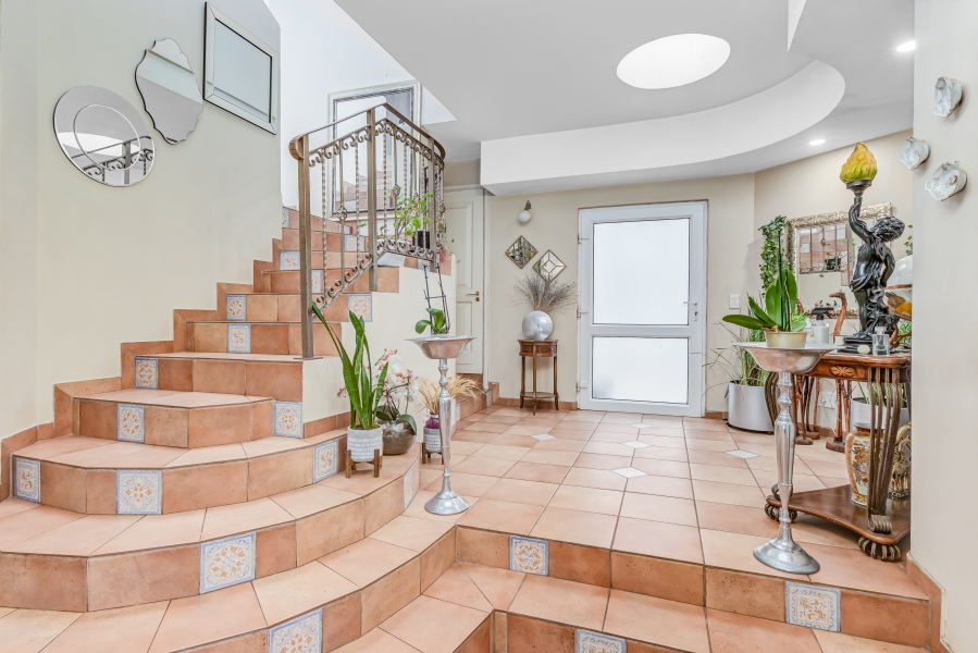 To Let 5 Bedroom Property for Rent in Dainfern Golf Estate Gauteng