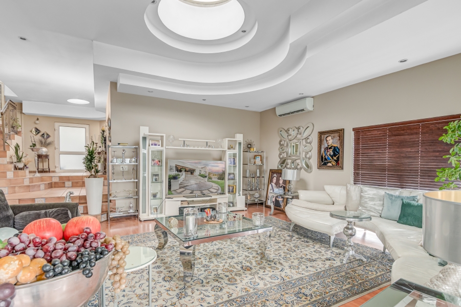 To Let 5 Bedroom Property for Rent in Dainfern Golf Estate Gauteng