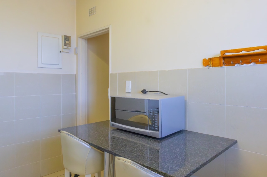 To Let 1 Bedroom Property for Rent in Parktown Gauteng