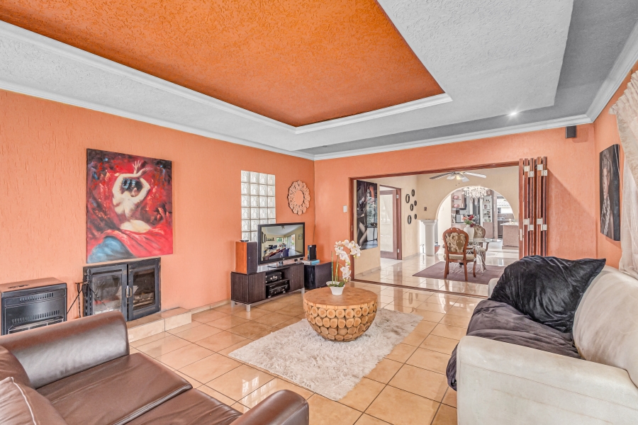 5 Bedroom Property for Sale in Kyalami Estates Gauteng