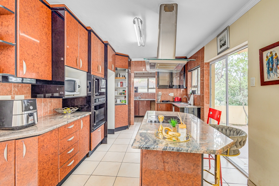 5 Bedroom Property for Sale in Kyalami Estates Gauteng