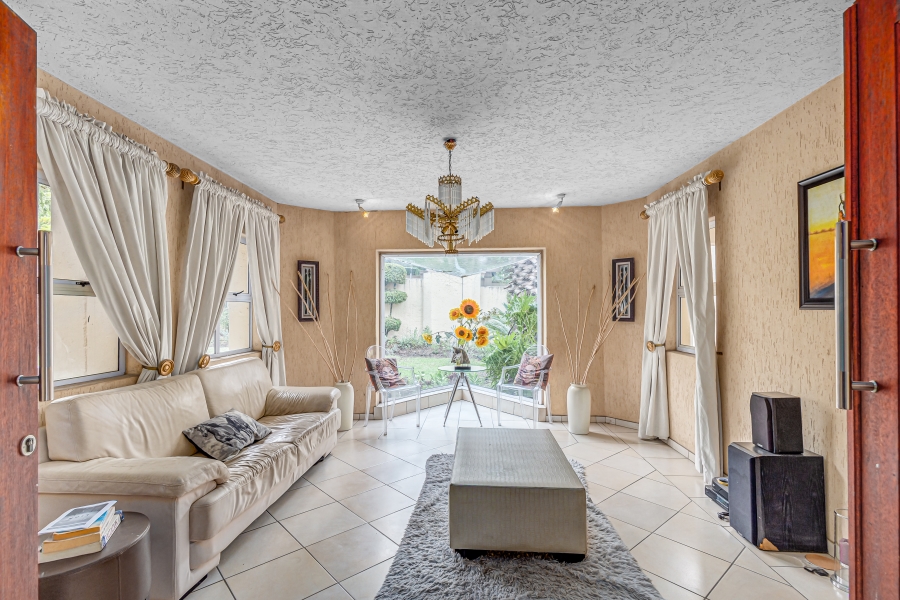 5 Bedroom Property for Sale in Kyalami Estates Gauteng