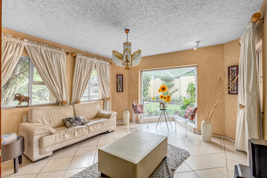 5 Bedroom Property for Sale in Kyalami Estates Gauteng