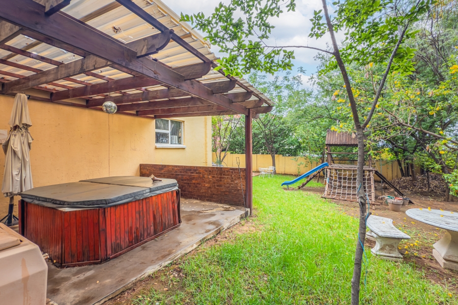 5 Bedroom Property for Sale in Kyalami Estates Gauteng