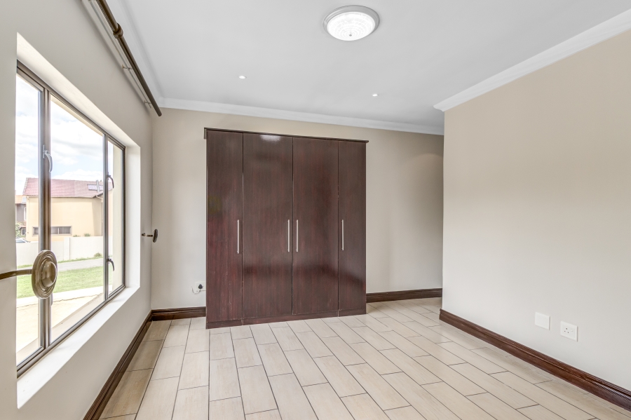 To Let 5 Bedroom Property for Rent in Dainfern Gauteng