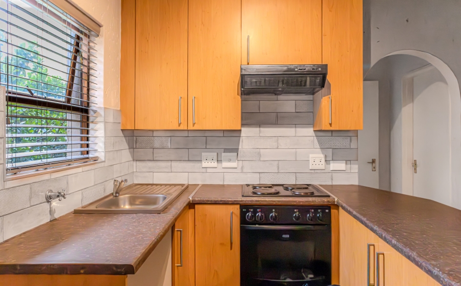 To Let 1 Bedroom Property for Rent in Lonehill Gauteng