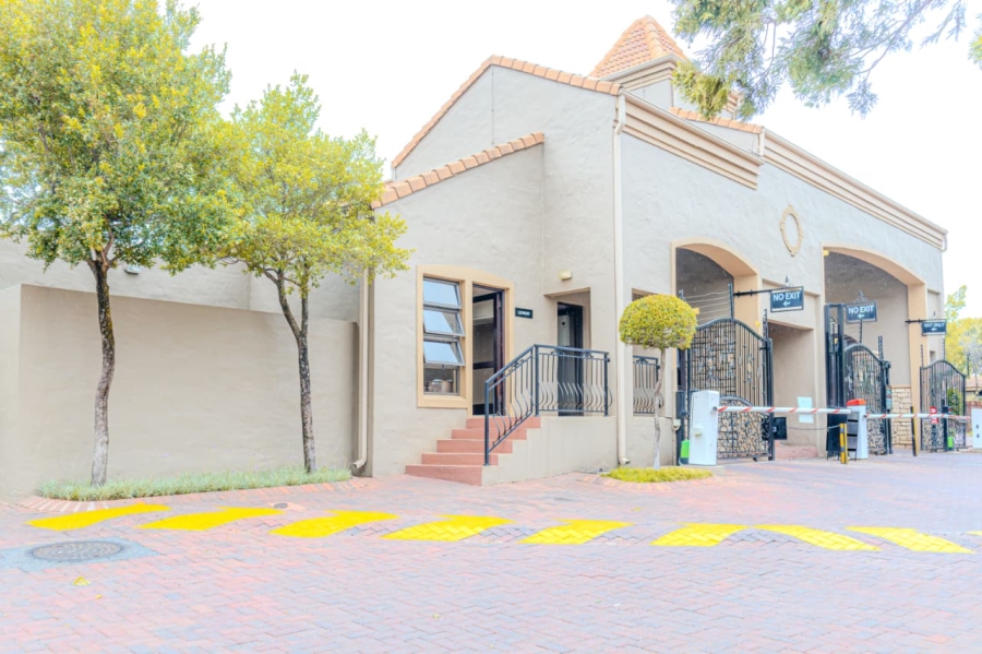 To Let 1 Bedroom Property for Rent in Lonehill Gauteng