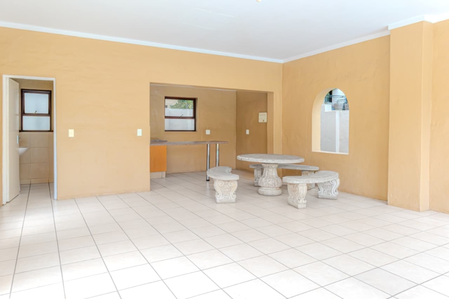 To Let 1 Bedroom Property for Rent in Lonehill Gauteng