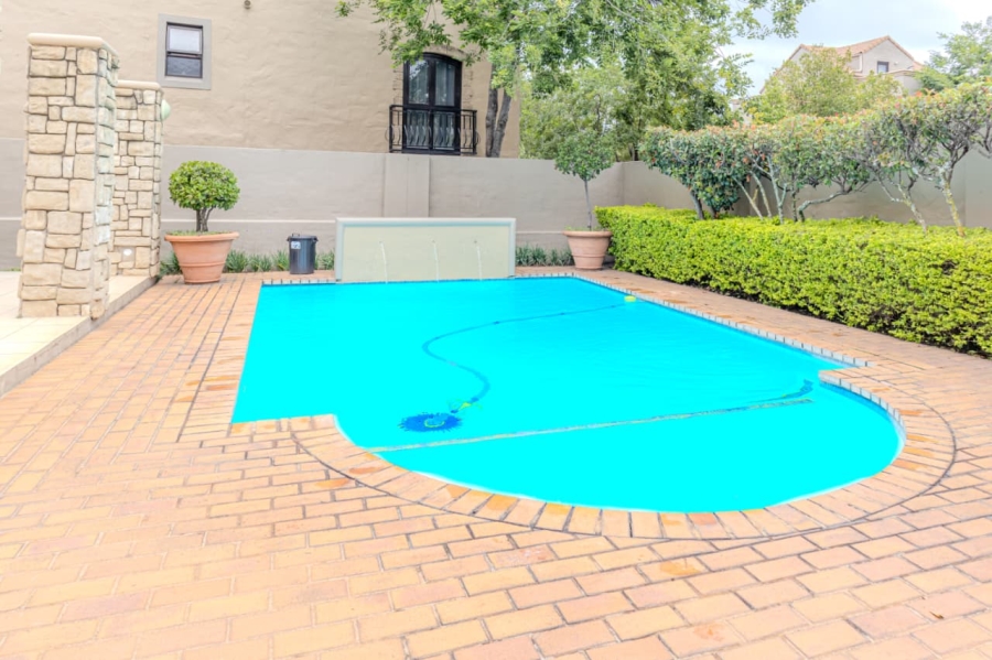 To Let 1 Bedroom Property for Rent in Lonehill Gauteng