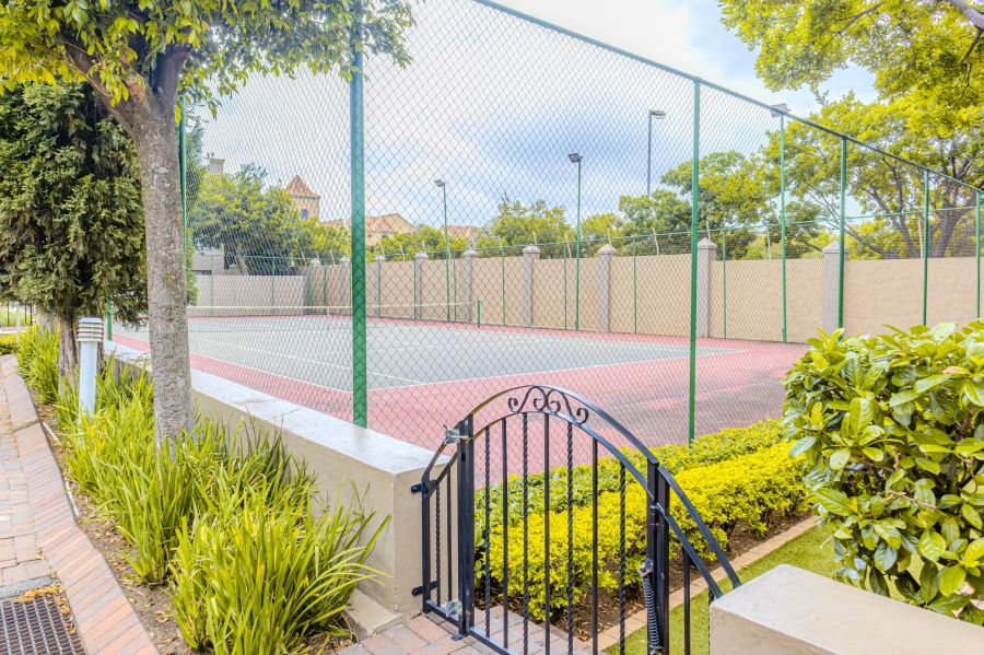 To Let 1 Bedroom Property for Rent in Lonehill Gauteng