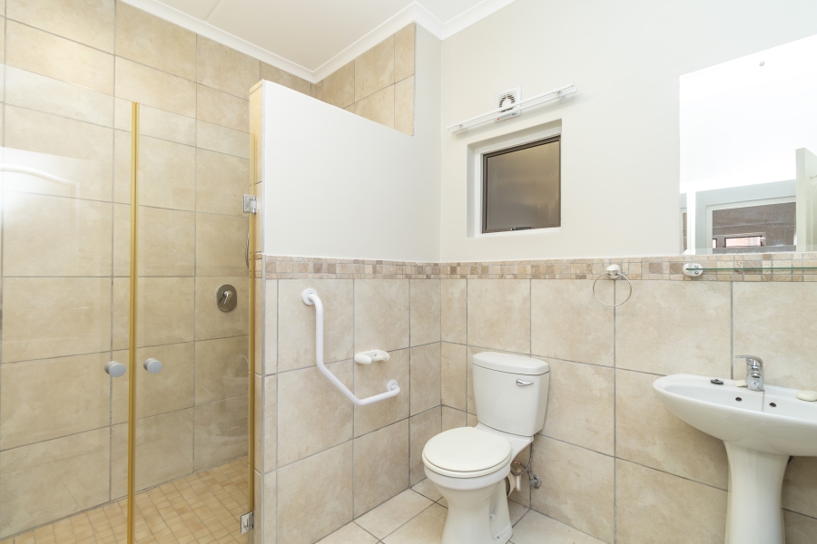 1 Bedroom Property for Sale in Douglasdale Gauteng