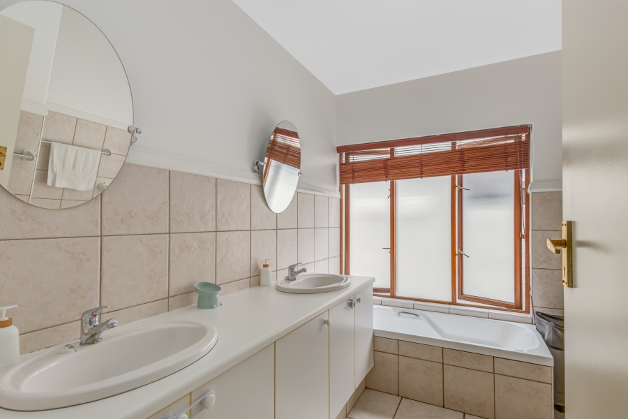 3 Bedroom Property for Sale in Kyalami Estates Gauteng