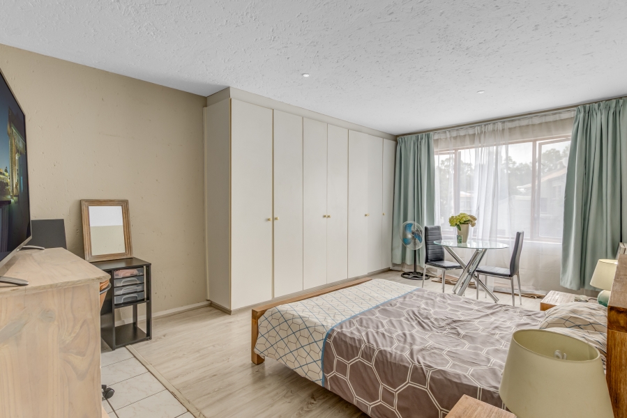 3 Bedroom Property for Sale in Kyalami Estates Gauteng