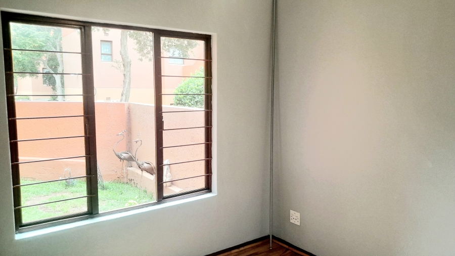 To Let 1 Bedroom Property for Rent in Magaliessig Gauteng