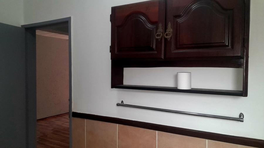 To Let 1 Bedroom Property for Rent in Magaliessig Gauteng