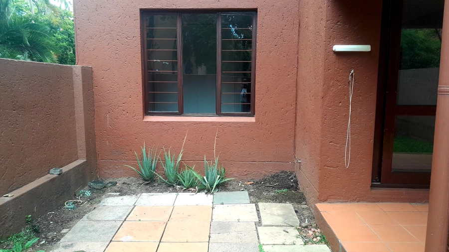 To Let 1 Bedroom Property for Rent in Magaliessig Gauteng