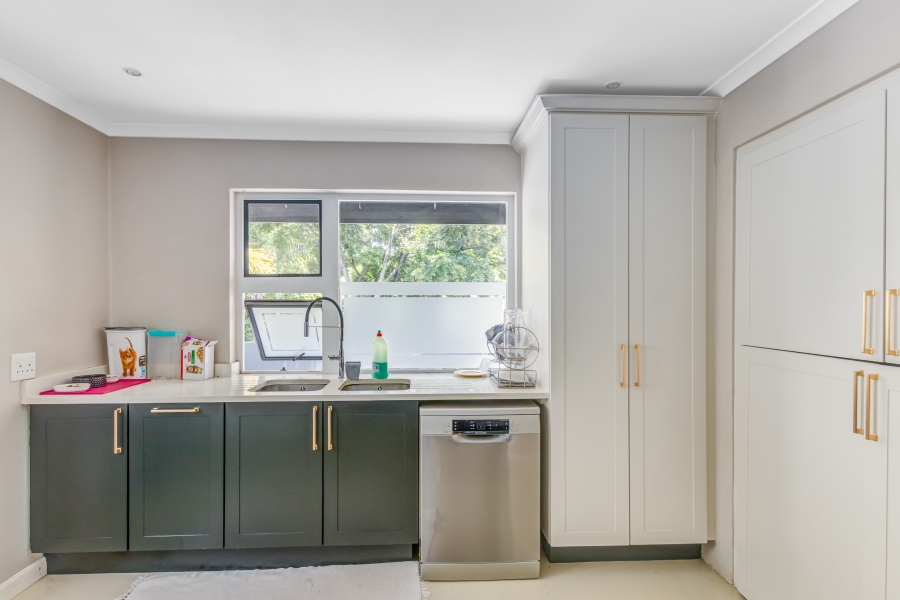 5 Bedroom Property for Sale in Kyalami Estates Gauteng