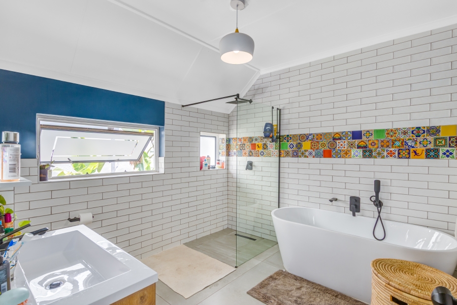 5 Bedroom Property for Sale in Kyalami Estates Gauteng