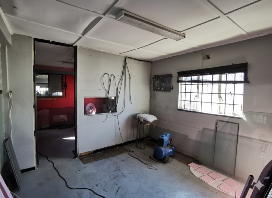 To Let commercial Property for Rent in Kew Gauteng