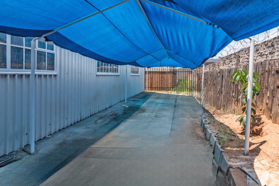 Commercial Property for Sale in Marlboro Gauteng