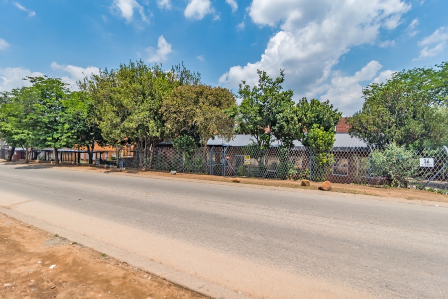 Commercial Property for Sale in Marlboro Gauteng