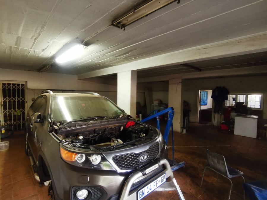 Commercial Property for Sale in Kew Gauteng