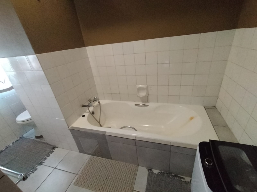 1 Bedroom Property for Sale in Pretoria North Gauteng