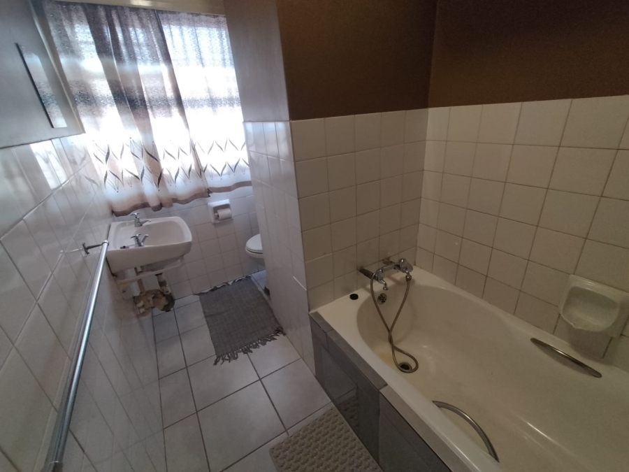 1 Bedroom Property for Sale in Pretoria North Gauteng