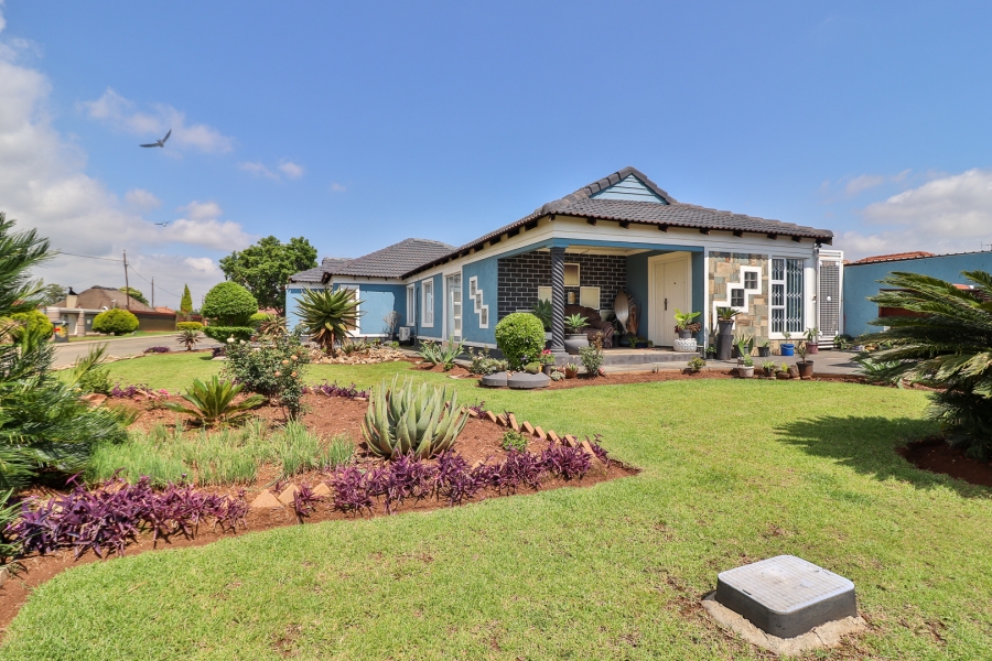 4 Bedroom Property for Sale in Alveda Park Gauteng