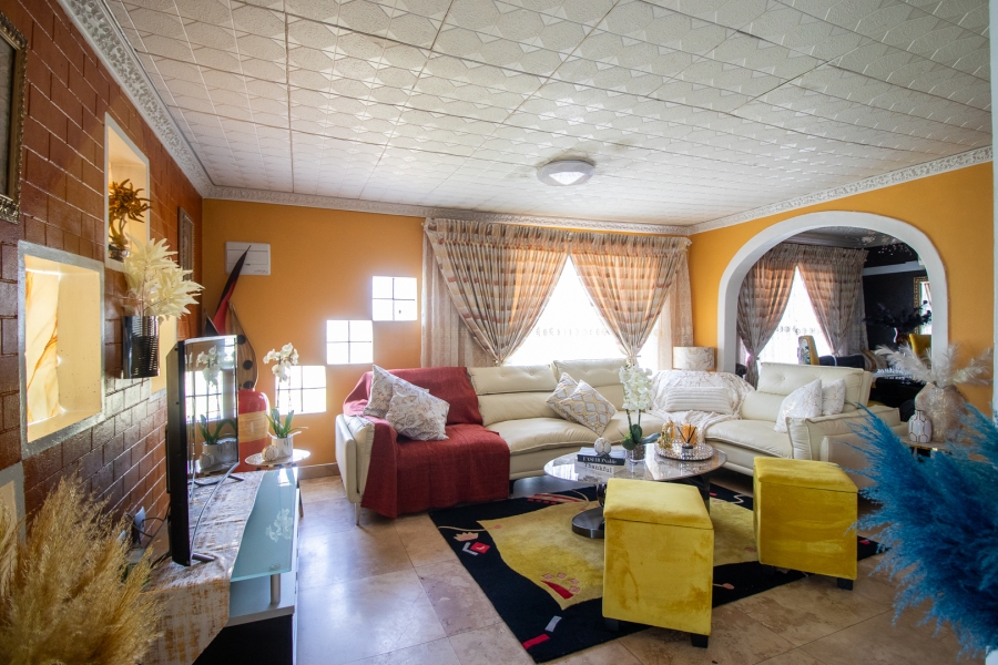 4 Bedroom Property for Sale in Alveda Park Gauteng