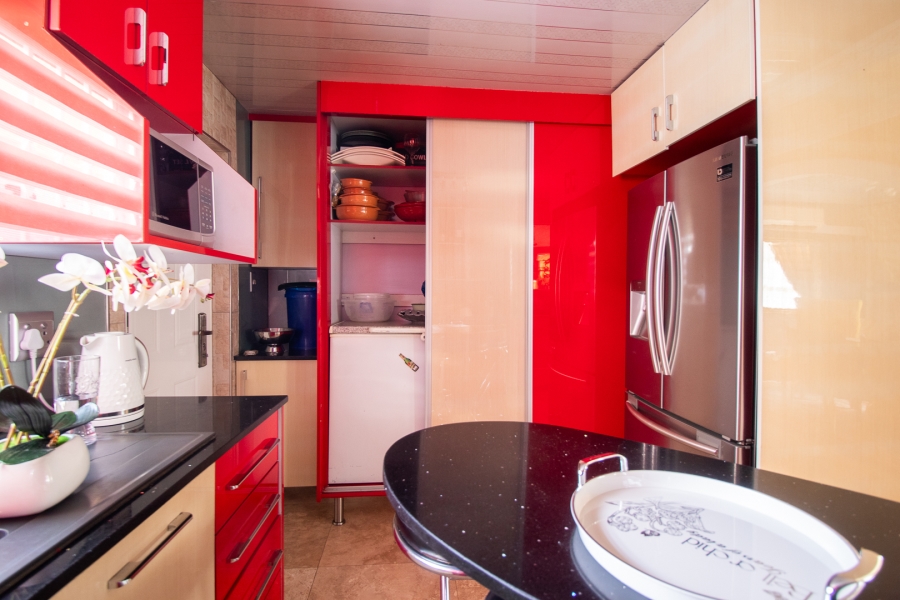 4 Bedroom Property for Sale in Alveda Park Gauteng