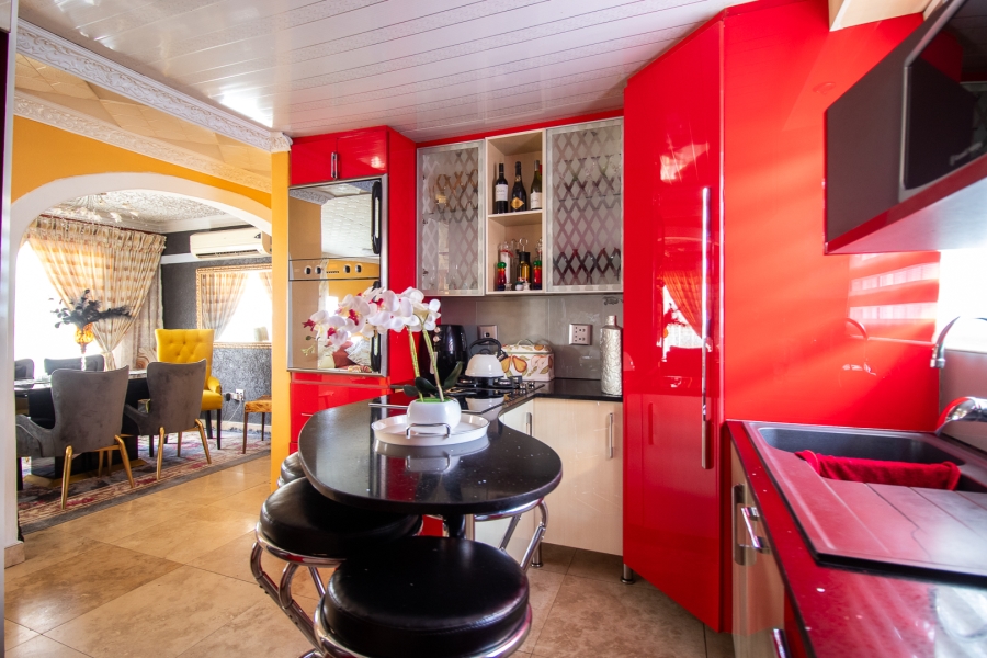 4 Bedroom Property for Sale in Alveda Park Gauteng