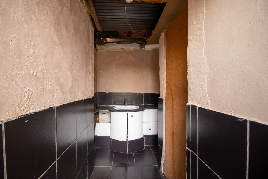 7 Bedroom Property for Sale in Rosettenville Gauteng