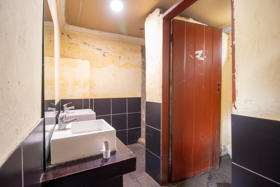 7 Bedroom Property for Sale in Rosettenville Gauteng